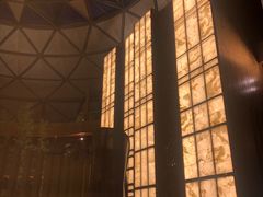 -上海滴水湖皇冠假日酒店