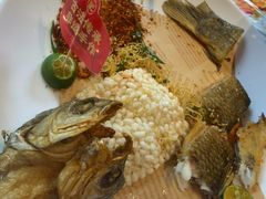 -肥肥虾庄·金牌油焖大虾(汉街SKP店)