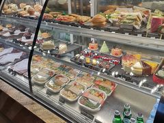面包甜点陈列柜-星巴克(3号湾店)