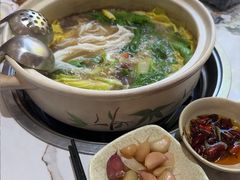 -原林野山菌火锅·炒菌(关上野生菌一条街店)