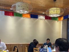 -乡土特色.冷锅鱼.牦牛肉汤锅