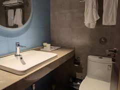 -莫泰酒店(厦门万象城火车站地铁站店)