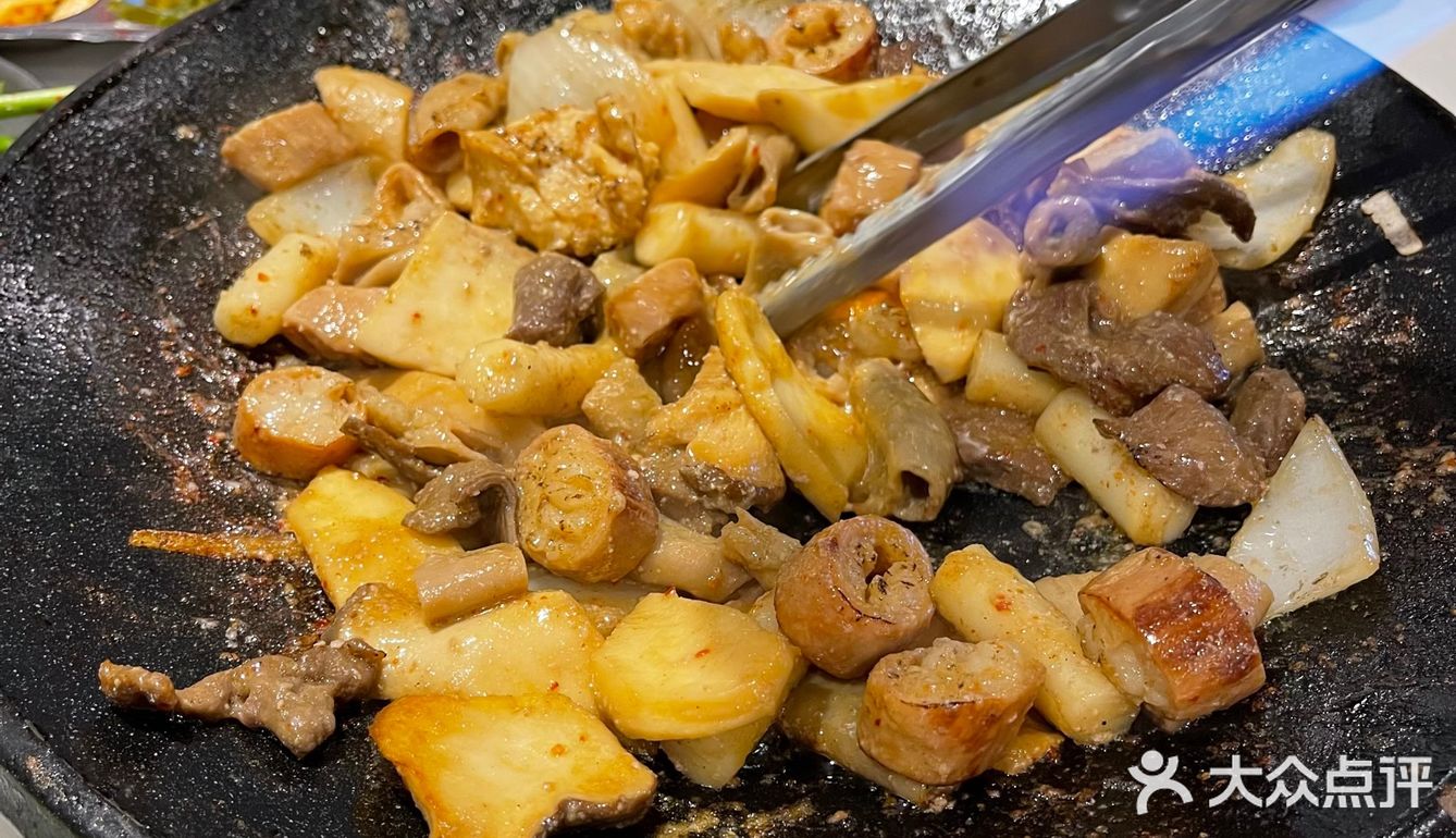 弘大火大肠韩国烤肉