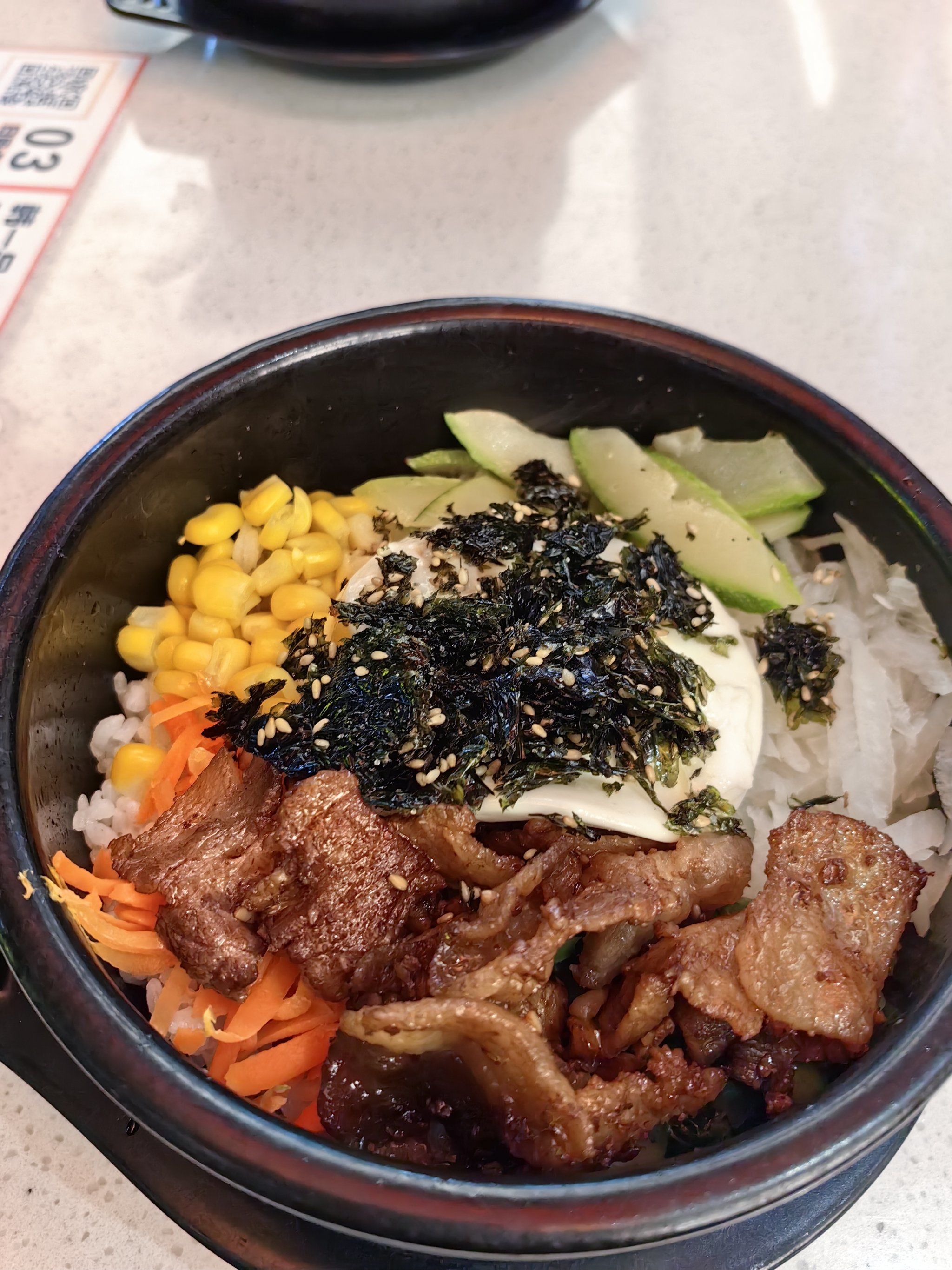 菜品新鲜,味道不错,石锅拌饭口感很好