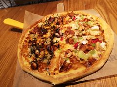 蒲烧鳗鱼拼宫保鸡丁-乐凯撒披萨(正佳广场店)