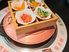 -菌自由丨野生菌火锅特色庭院餐厅(丽江古城店)