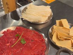 -鹿鸣山草本茶香火锅(园西路店)