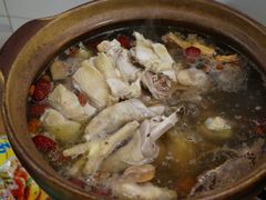 -威邵鸡煲(西华路总店)