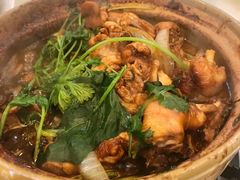 招牌家鸡煲-渝君重庆火锅(嘉宾路店)