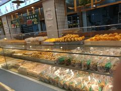 面包甜点陈列柜-周记传统糕点PASTRY(蜀汉路店)