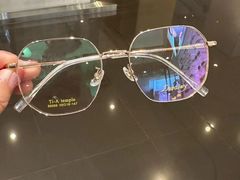 -爱视眸Eyeblling眼镜·依视路·蔡司镜片折扣店(百联南方商城购物中心)