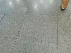 -URBAN REVIVO(高德置地广场·春广场店)