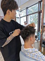 -MY WAY SALON