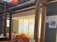 -阿瓦山寨·湘菜现炒·剁椒鱼头王(咸阳总店)