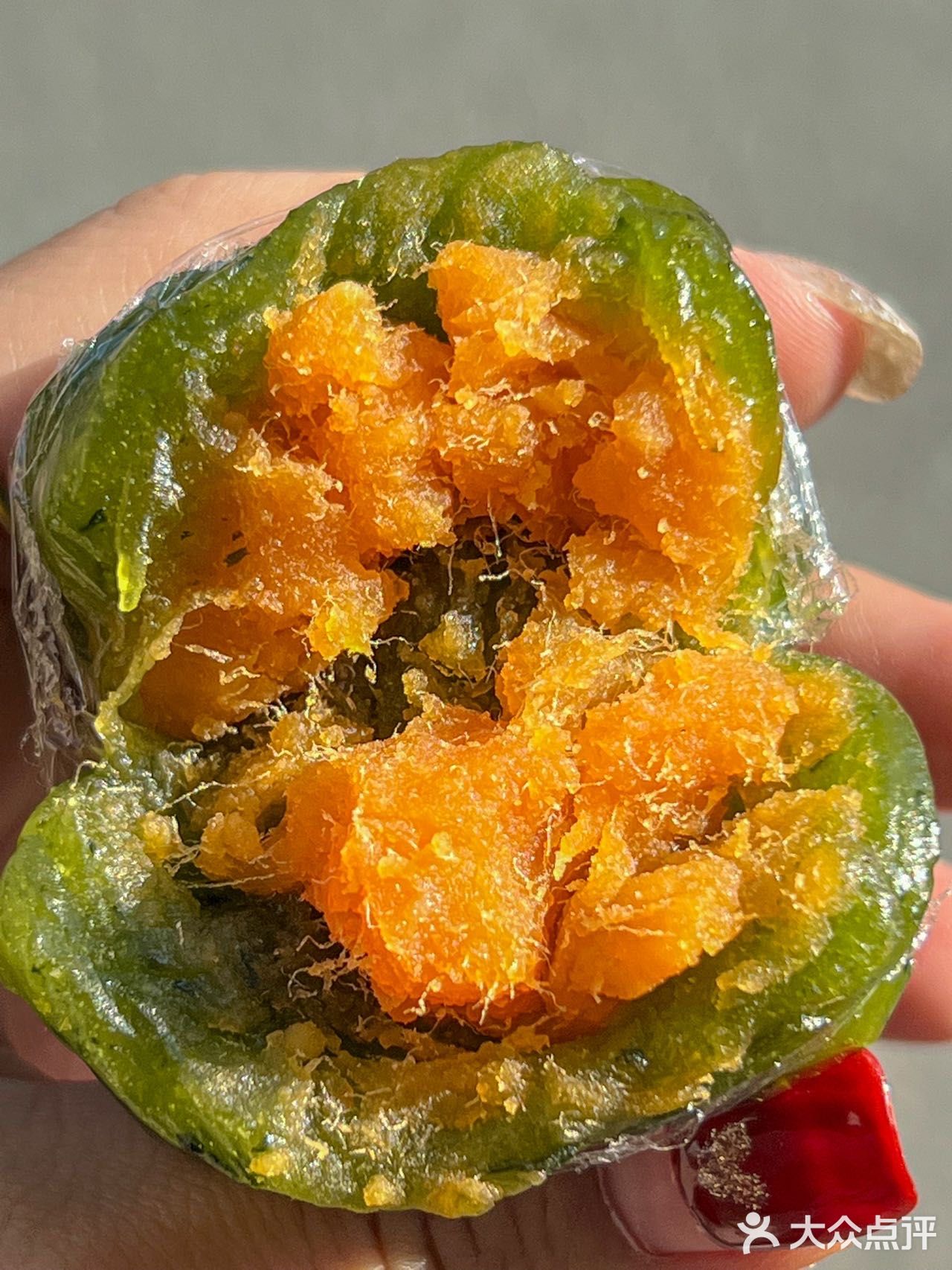 又到吃青团的季节了！一个3r好划算