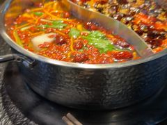 -鹿鸣山草本茶香火锅(园西路店)