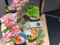 -山川小町·极番烧肉(新地假日广场店)