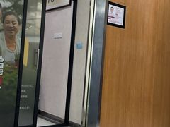 -雅悦齿科(顾村公园店)