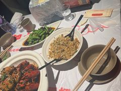 -肥肥虾庄·金牌油焖大虾(汉街SKP店)
