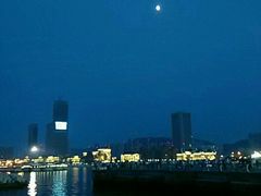 -东港音乐喷泉广场