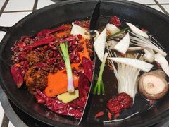 -贰回巷火锅馆(钟楼店)