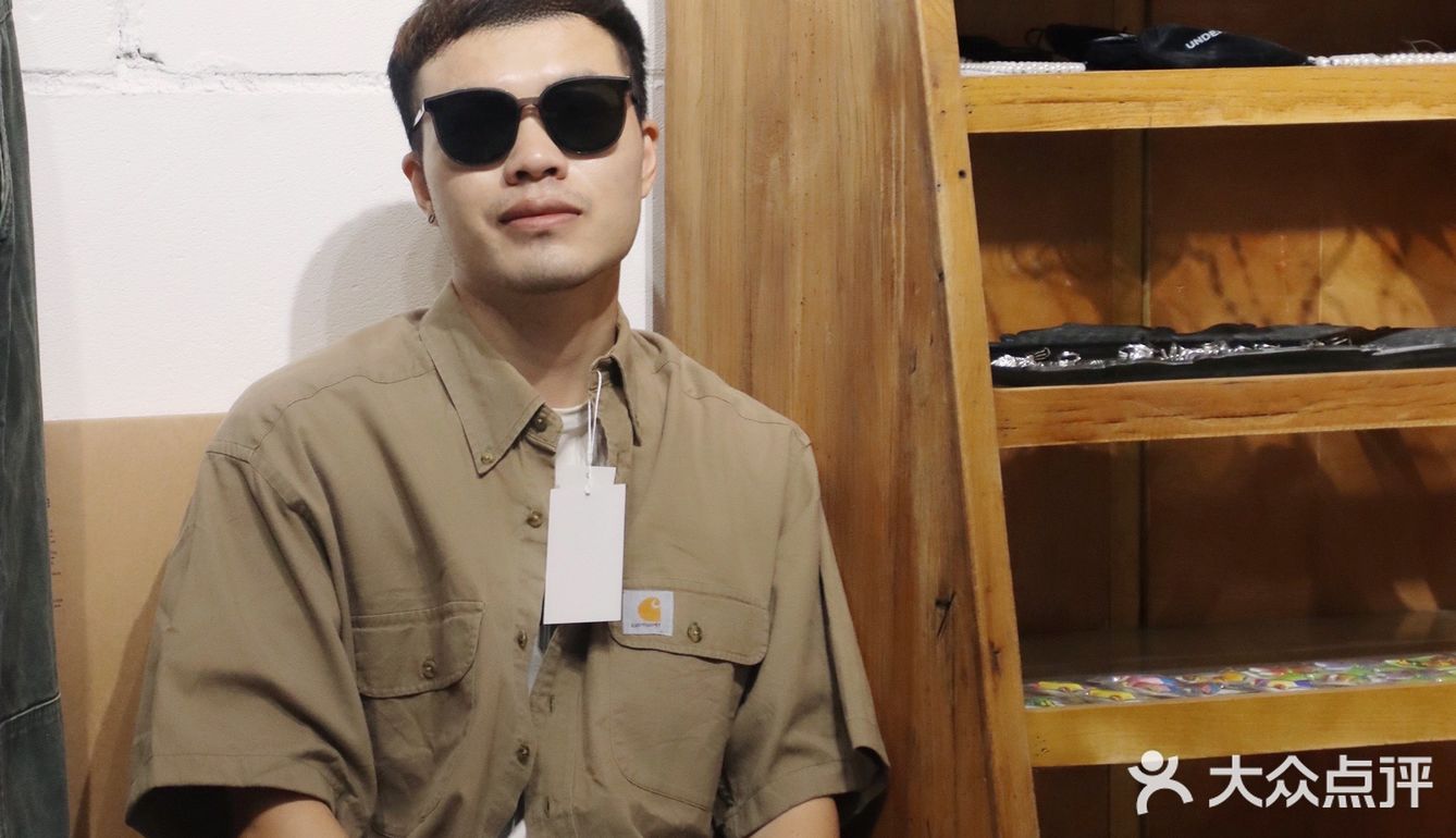 OOTD | 下沙这家古着店，我们都市丽人都爱逛 