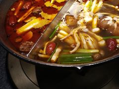 鸳鸯锅-湊湊火锅·茶憩(新中关购物中心店)