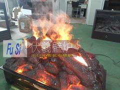 酒店壁炉篝火柴堆-意大利农场度假村