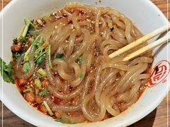 -万记麻辣烫国展总店