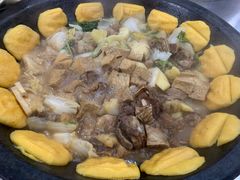 -粘豆包柴火铁锅炖