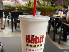 -The Habit Burger Grill 哈比特汉堡(爱琴海店)