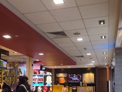 -麦当劳(汉口火车站候车室店)