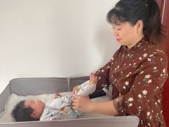 -鲸鱼妈妈月嫂/育婴师定制