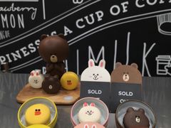 -LINE FRIENDS Garosu-gil Flagship Store