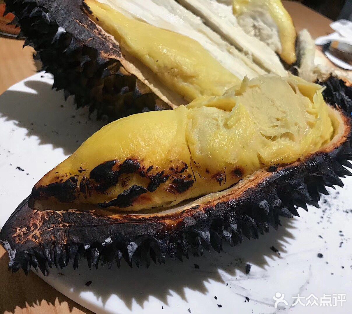 说道新加坡菜，就想到刚出的剧小娘惹里面的菜光看流口水