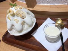 榴莲肉加榴莲冰淇淋-丹礼糖甜品