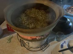 -广味炭炉鸡煲(宝业路分店)