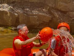 -雅鲁激流探险漂流