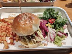 -HUZI虎滋精酿餐吧(京西大悦城店)
