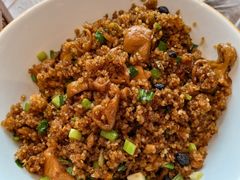 酸粉肥肠-漳河青花椒鱼头火锅