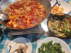 -昱龙大盆牛蛙馆(三兴街总店)
