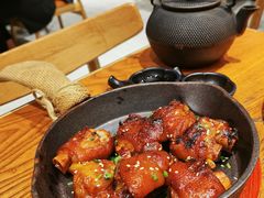 个旧烤猪蹄-云海肴·汽锅鸡·云南菜(高德置地店)