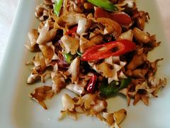 腊肉炒石榴花-阿斯牛牛·凉山菜(新会展店)
