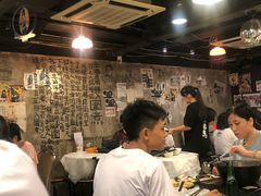 大堂-鲜入围煮花胶鸡海鲜火锅
