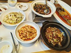 -饭橘汉江码头·乡野土菜馆(静安路店)