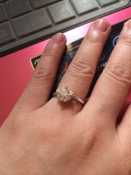 -威德钻石-克拉钻大本营(南京东路店)