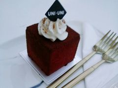 -UNI UNI(环亚凯瑟琳店)