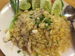 -J Daeng Seafood