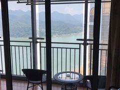 -醉江景酒店式公寓(桐庐利时广场店)