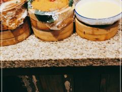 -野山舂·贵州现舂酸汤火锅(鸿通城店)